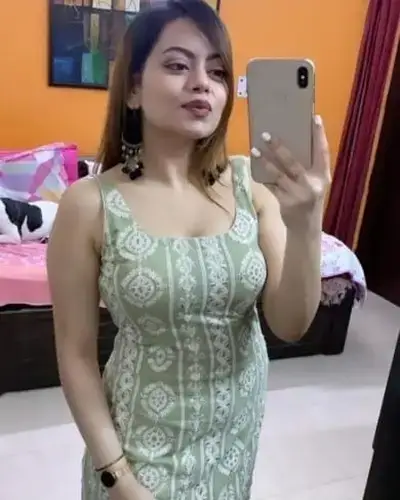 Call Girl in Omalur